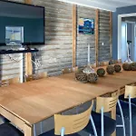 In With Harbor View Holiday home *